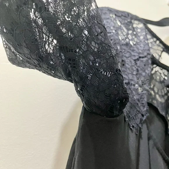 Sézane Adeline Blouse in Noir, FR Size 40 (US 8) - Picture 13 of 15